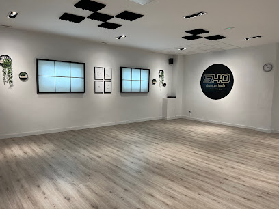 Descubre el ritmo en 5.40 Dance Estudio