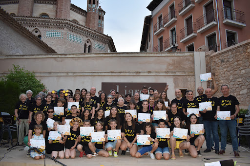 Escuela de baile Andanzas: Pasión y ritmo en movimiento ¡Baila con estilo en Teruel en Academia A tu Ritmo!
