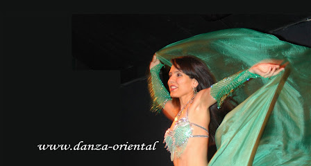 Aprende danza del vientre en Madrid con Aída Danza