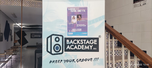 Escuela de baile Andanzas: Pasión y ritmo en movimiento ¡Descubre el ritmo en BACKSTAGE ACADEMY Málaga!