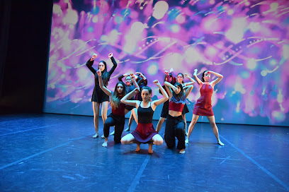Escuela de baile Andanzas: Pasión y ritmo en movimiento ¡Aprende a bailar en Bailalé