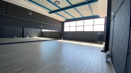 Escuela de baile Andanzas: Pasión y ritmo en movimiento Escuela de baile CORTEX: Pasión y ritmo en movimiento