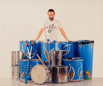 ¡Aprende a bailar y sentir la música en DaKitu Batucada!