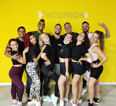 ¡Descubre el ritmo en Evolution Dance School Madrid!