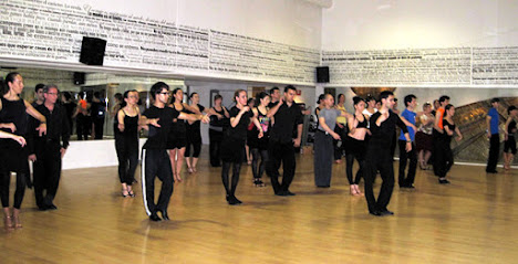 Escuela de baile Andanzas: Pasión y ritmo en movimiento ¡Siente el ritmo en Global Dance Madrid!