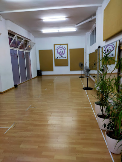 ¡Siente el ritmo en Academia de Baile I LATINA Crevillente!
