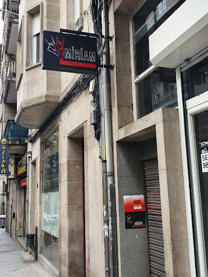 Escuela de baile Andanzas: Pasión y ritmo en movimiento Descubre el arte de bailar en Miriam Centro De Danza