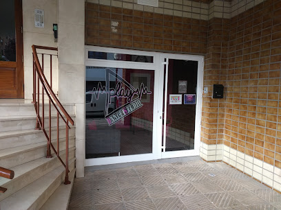 Escuela de baile Andanzas: Pasión y ritmo en movimiento ¡Descubre el ritmo en PLAY dance studio en Vizcaya!