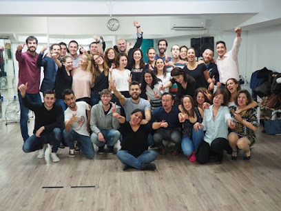 Escuela de baile Andanzas: Pasión y ritmo en movimiento ¡Baila con estilo en Premiumdance Madrid!