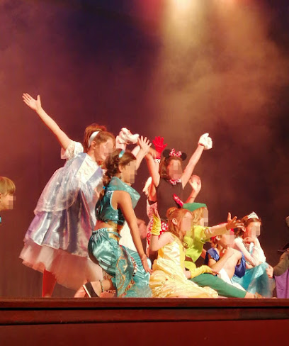 Escuela de baile Andanzas: Pasión y ritmo en movimiento Aprende a bailar con Ritmo Vigo: ¡siente la música en tus pasos!