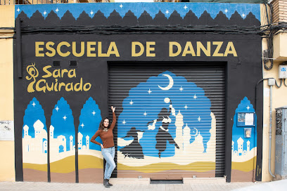 Escuela de baile Andanzas: Pasión y ritmo en movimiento ¡Baila con pasión en la Academia Sara Guirado en Valencia!