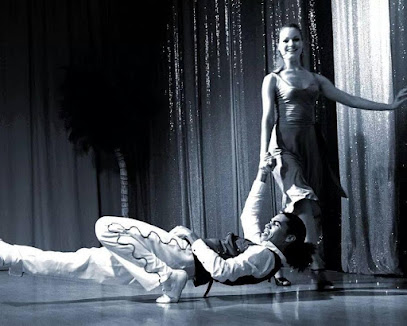 Escuela de baile Andanzas: Pasión y ritmo en movimiento ¡Siente el ritmo en SonyLus