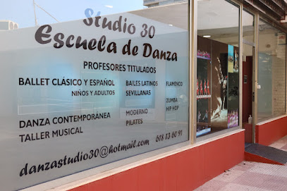 Escuela de baile Andanzas: Pasión y ritmo en movimiento ¡Aprende a bailar en Studio 30