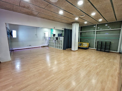 Escuela de baile Andanzas: Pasión y ritmo en movimiento ¡Aprende a bailar con pasión en TÁNDEM Molins de Rei!