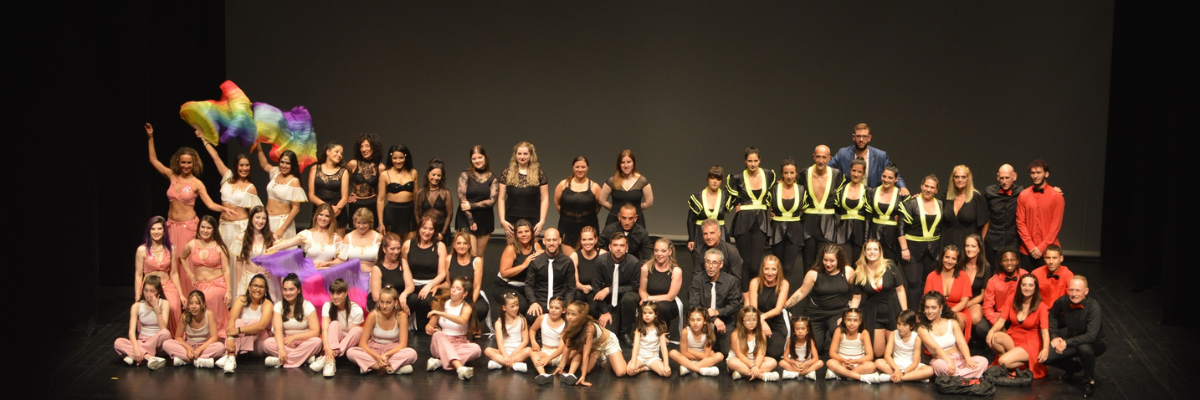 Escuela de baile World Dance Center: Pasión y ritmo en movimiento