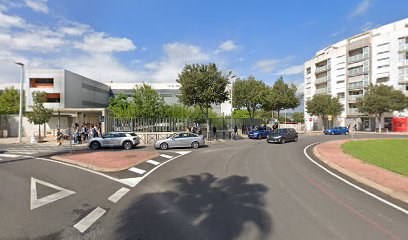 ¡Siente la pasión por el baile en Academia Xàtiva