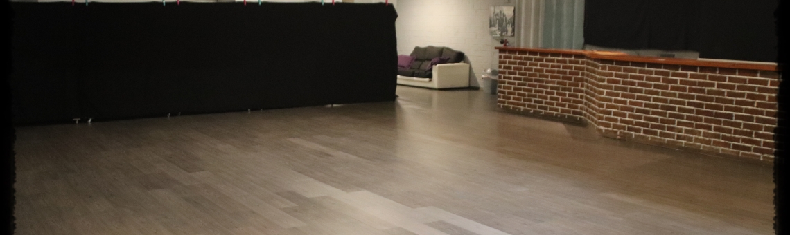 Blanco y Negro Club en Madrid es una sala de baile de salsa y bachata que destaca por su ambiente latino y sus clases de baile.
