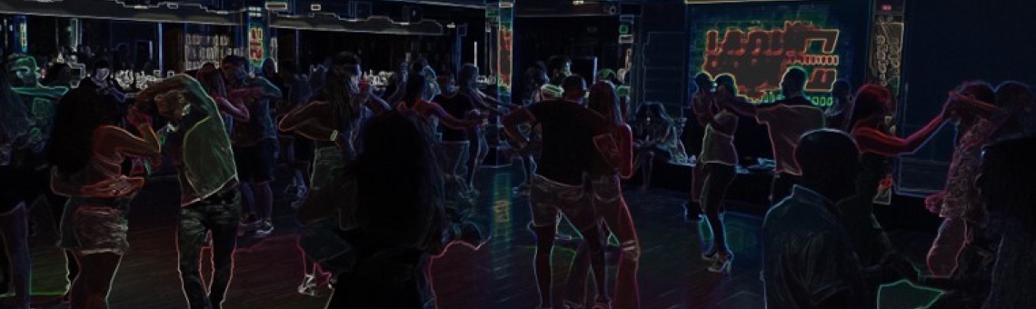 La sala de baile Laguez en Salamanca es un espacio vibrante y acogedor donde se puede disfrutar de la mejor música latina para bailar salsa y bachata.