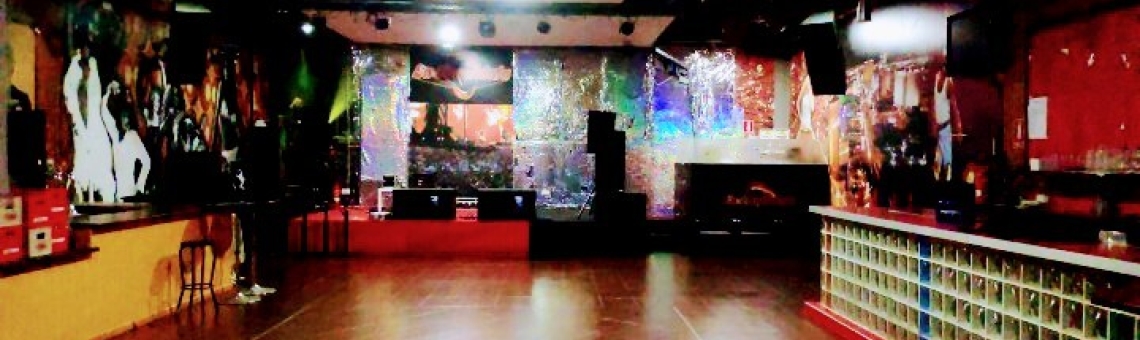 La Sala La Farándula en Málaga es un animado espacio donde se puede disfrutar de la mejor música latina para bailar salsa y bachata.