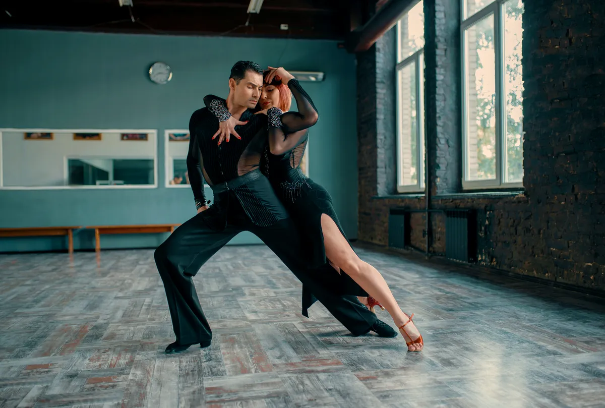 Imagen de Portada de Las 4 Mejores Clases de Salsa y Bachata en Calpe
