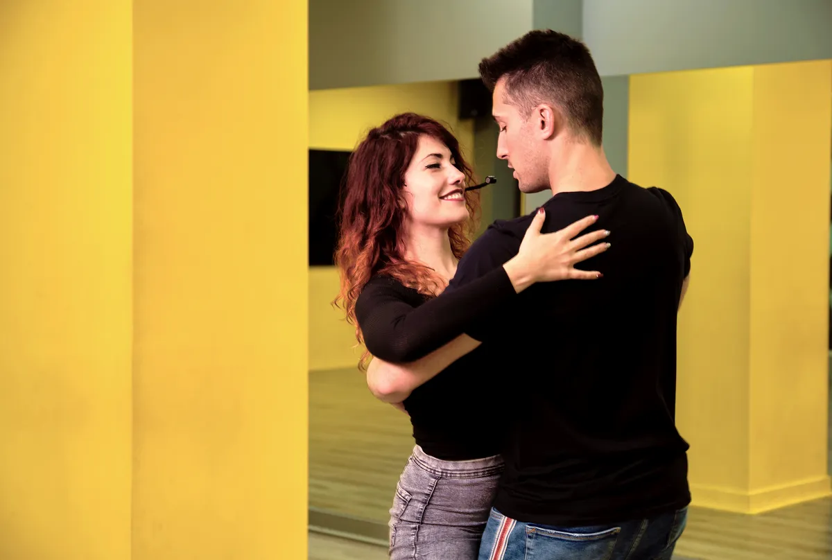 Imagen de Portada de Las 4 Mejores Clases de Salsa y Bachata en Villagarcía de Arosa
